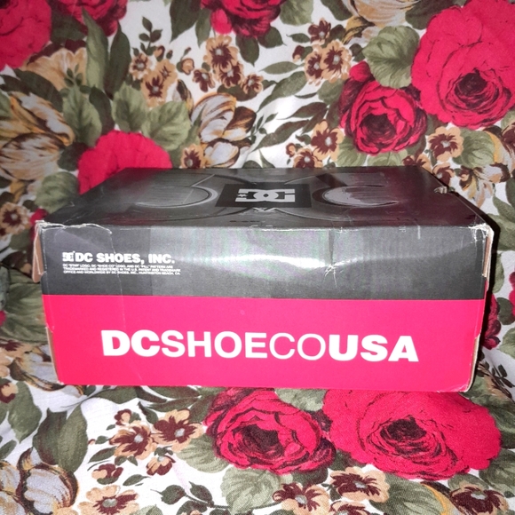 DC Women's Court Graffik Skate Shoes Size 7 HTF - Picture 14 of 16